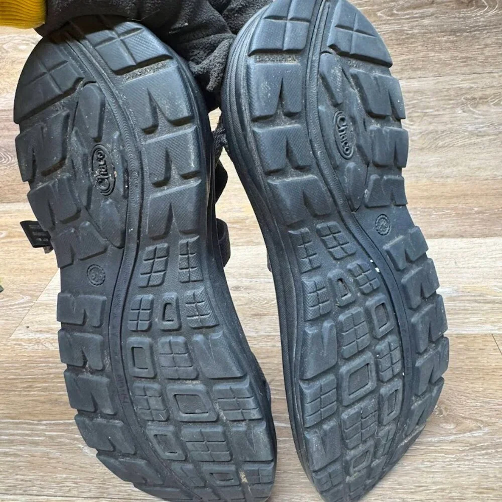 Chaco Z/Volv 2 Black/Gray Sandals Men's Size 11 (See pictures for Measurement)